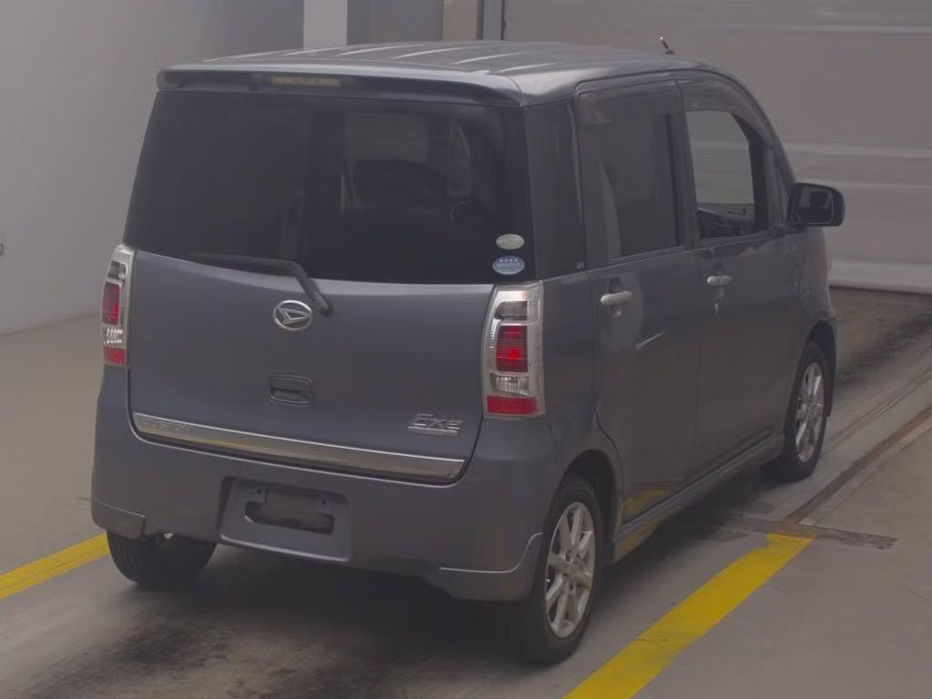 DAIHATSU TANTO EXE