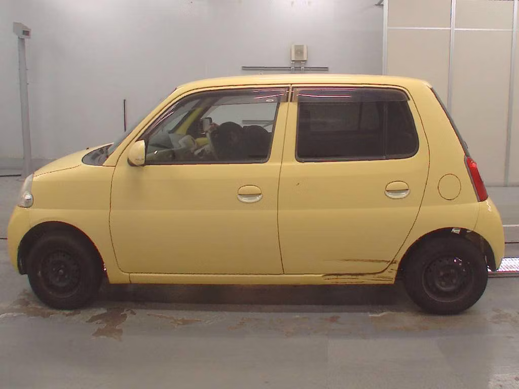 DAIHATSU ESSE