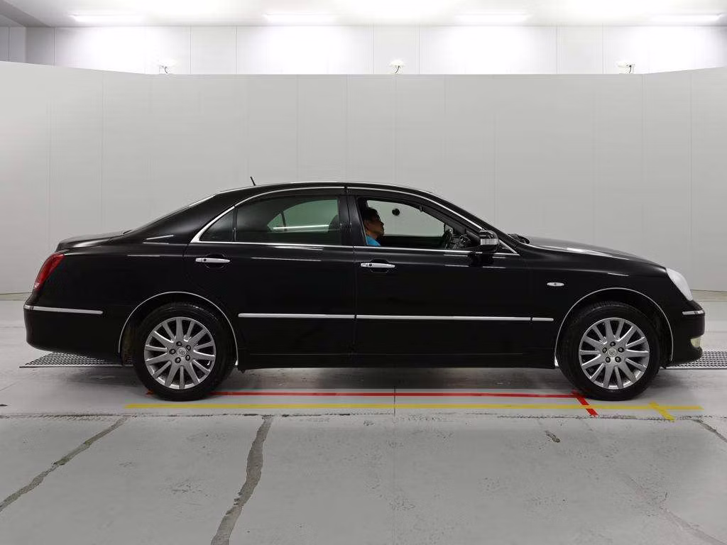 TOYOTA CROWN MAJESTA