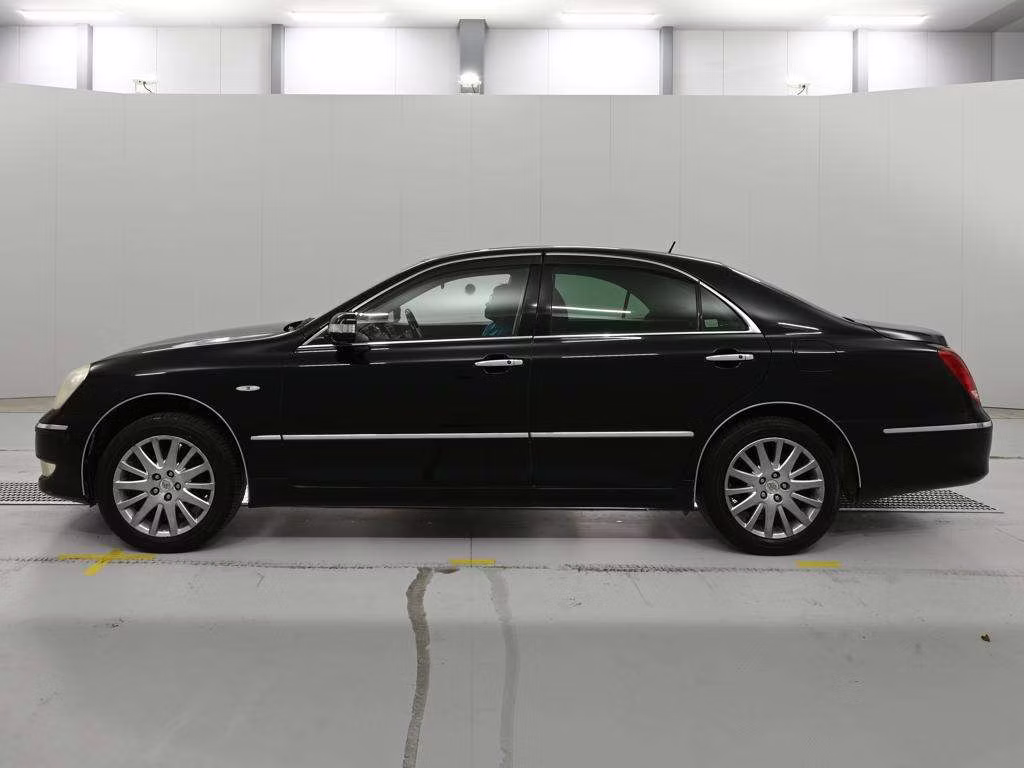TOYOTA CROWN MAJESTA
