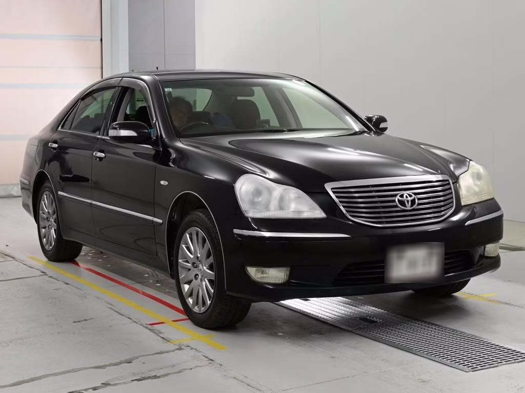 TOYOTA CROWN MAJESTA