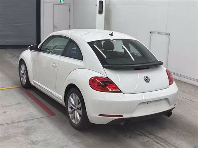 VOLKSWAGEN BEETLE