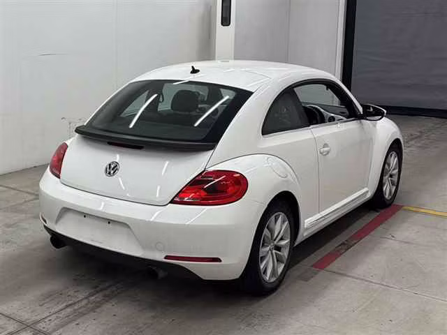 VOLKSWAGEN BEETLE