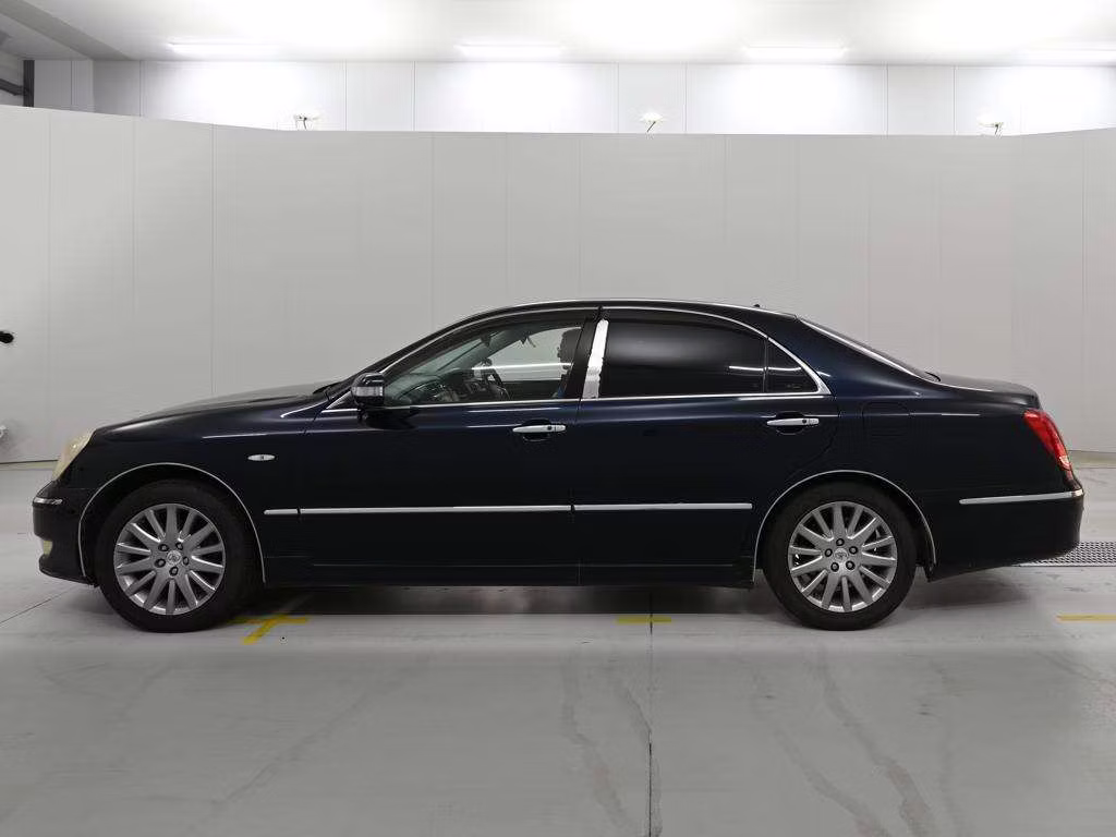 TOYOTA CROWN MAJESTA