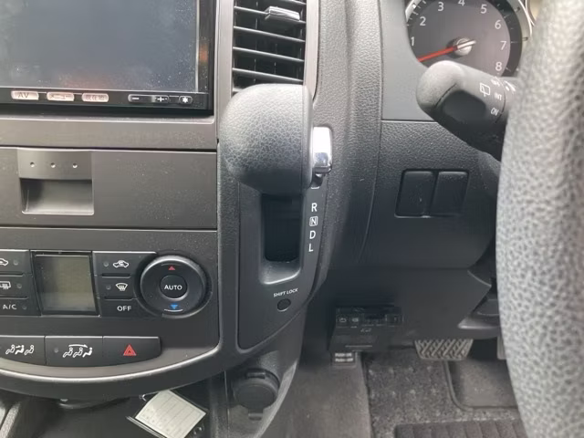 NISSAN LAFESTA