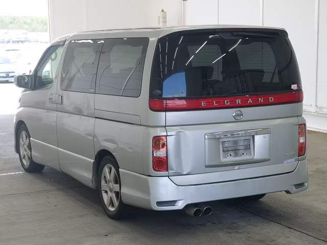 NISSAN ELGRAND