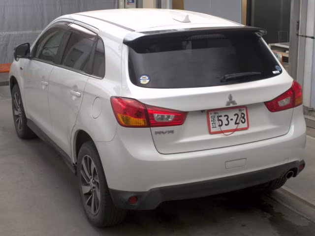 MITSUBISHI RVR