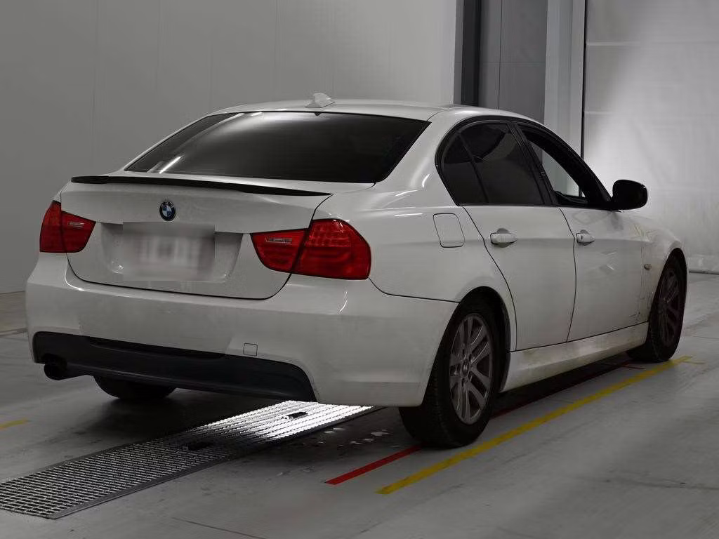 BMW 3-SERIES