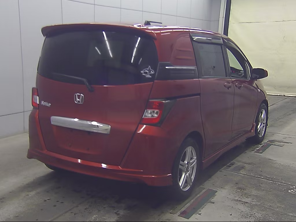 HONDA FREED SPIKE