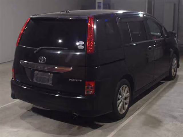 TOYOTA ISIS