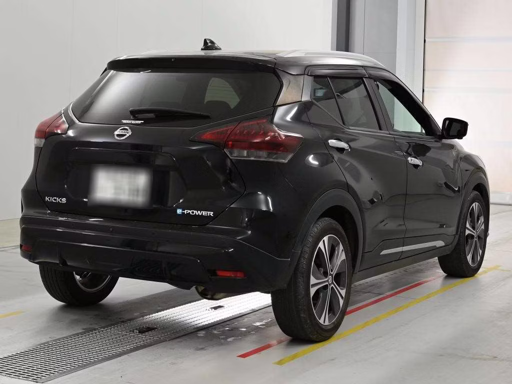 NISSAN KICKS