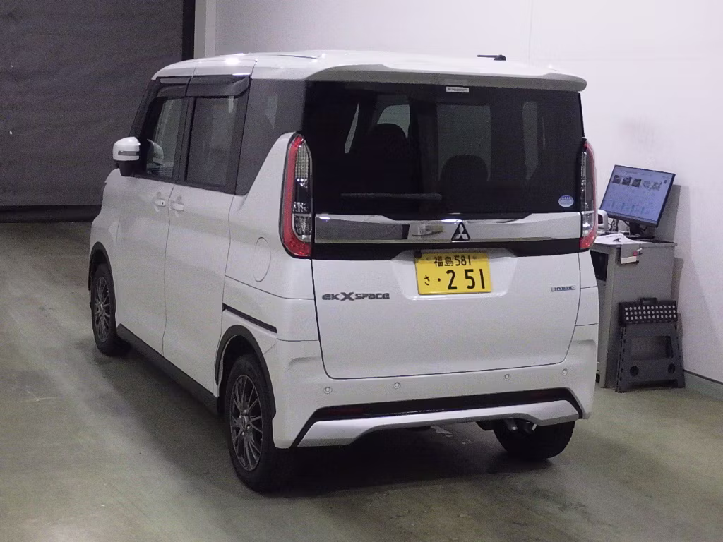 MITSUBISHI EK SPACE