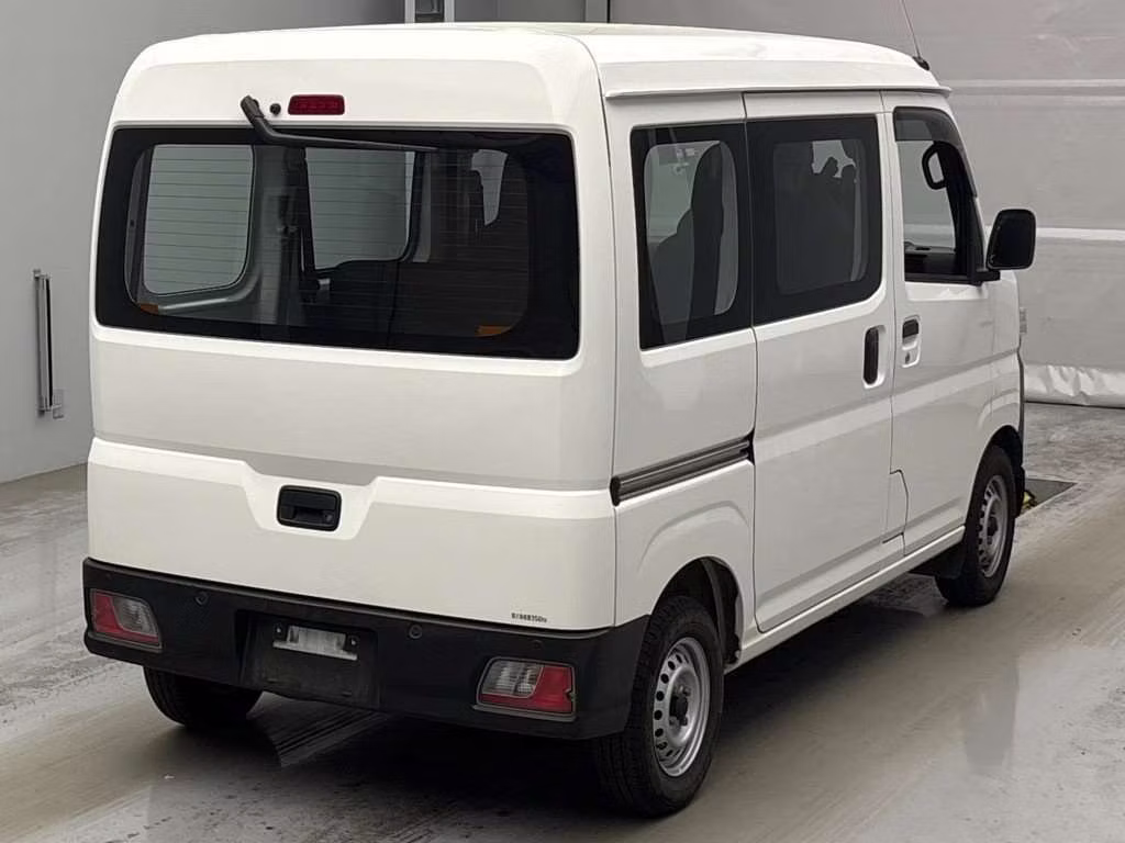TOYOTA PIXIS VAN