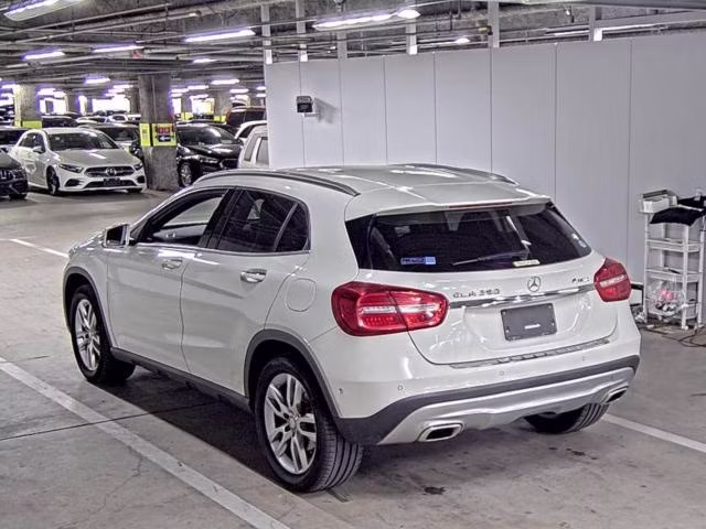 MERCEDES-BENZ GLA-CLASS