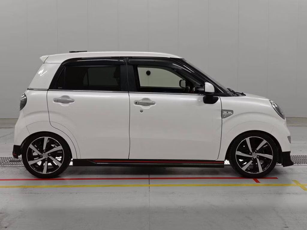 DAIHATSU CAST