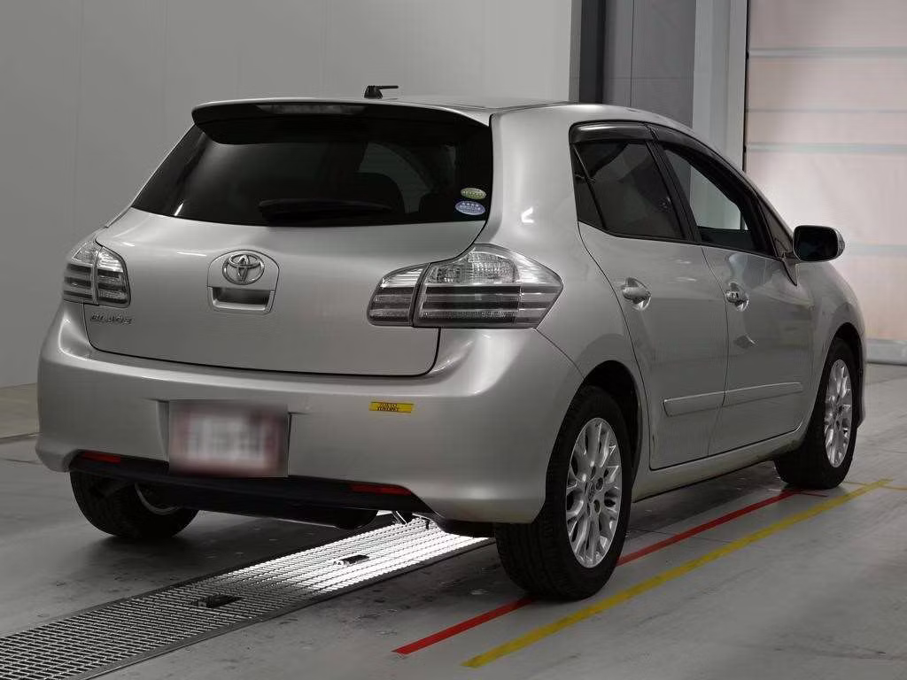 TOYOTA BLADE