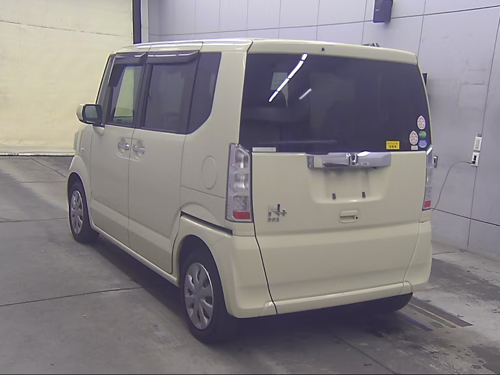 HONDA N-BOX+