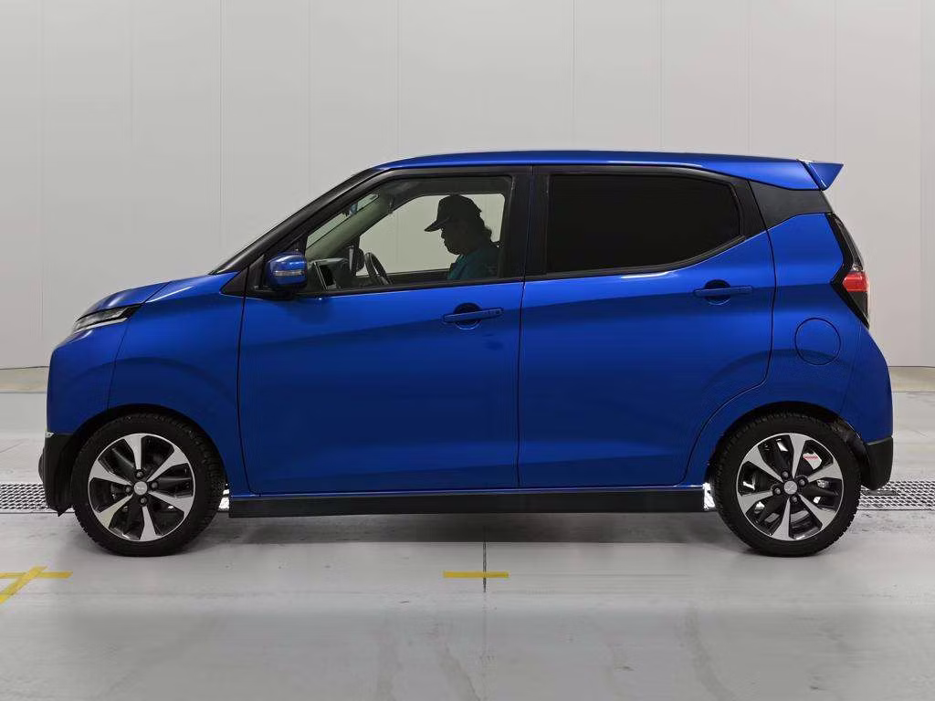 MITSUBISHI EK X