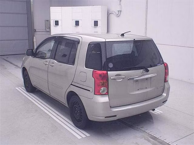 TOYOTA RAUM