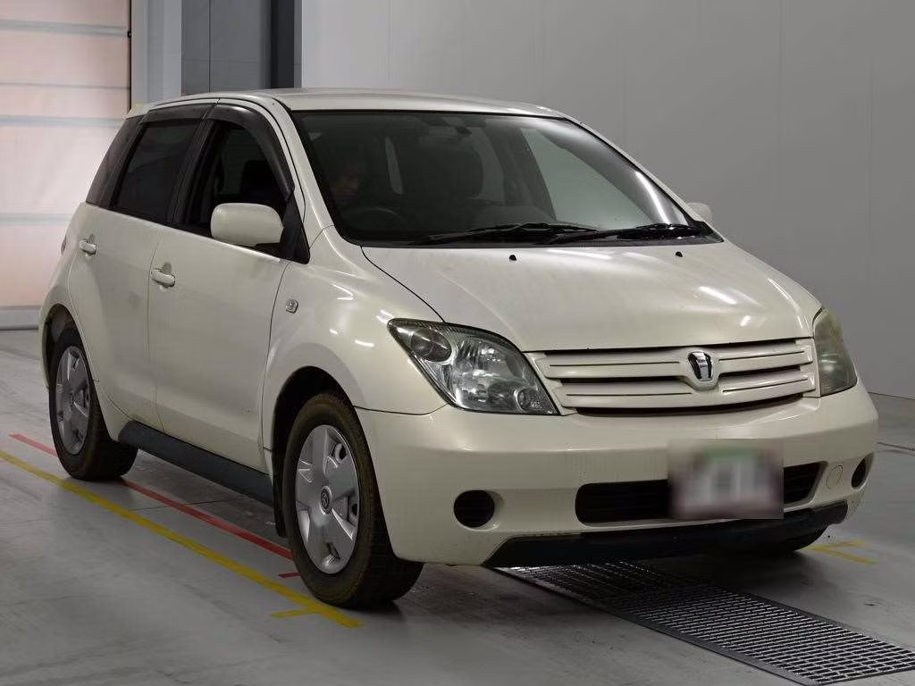 TOYOTA IST