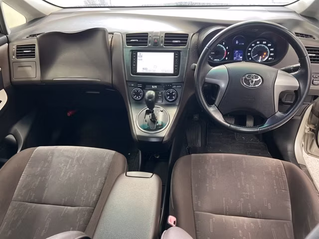TOYOTA MARK X ZIO