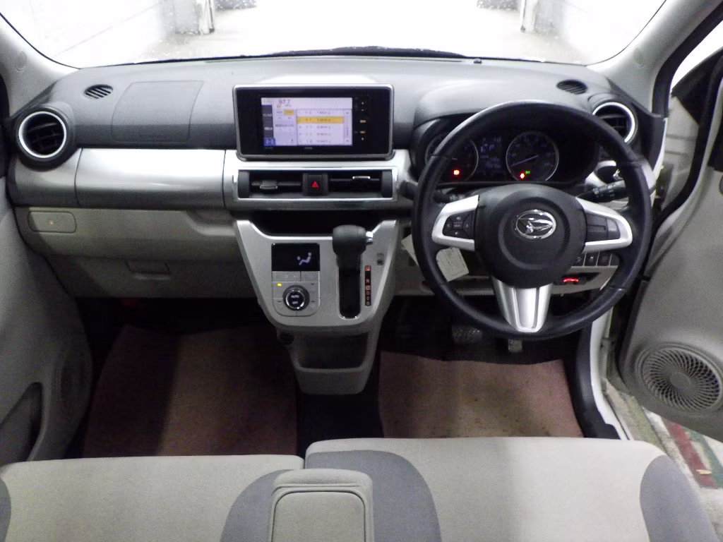 DAIHATSU CAST