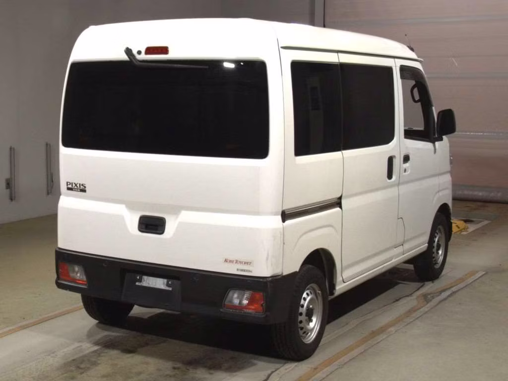 TOYOTA PIXIS VAN