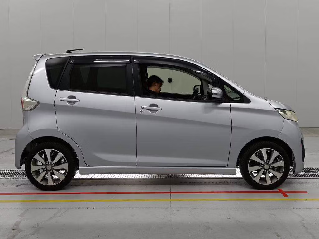 MITSUBISHI EK CUSTOM