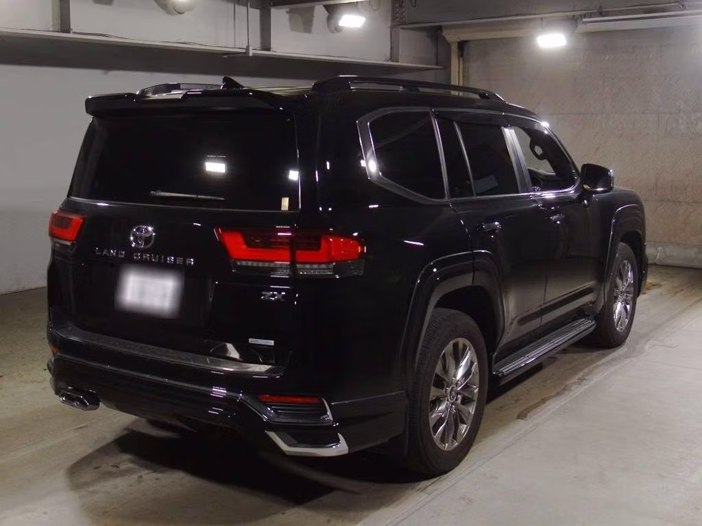 TOYOTA LAND CRUISER