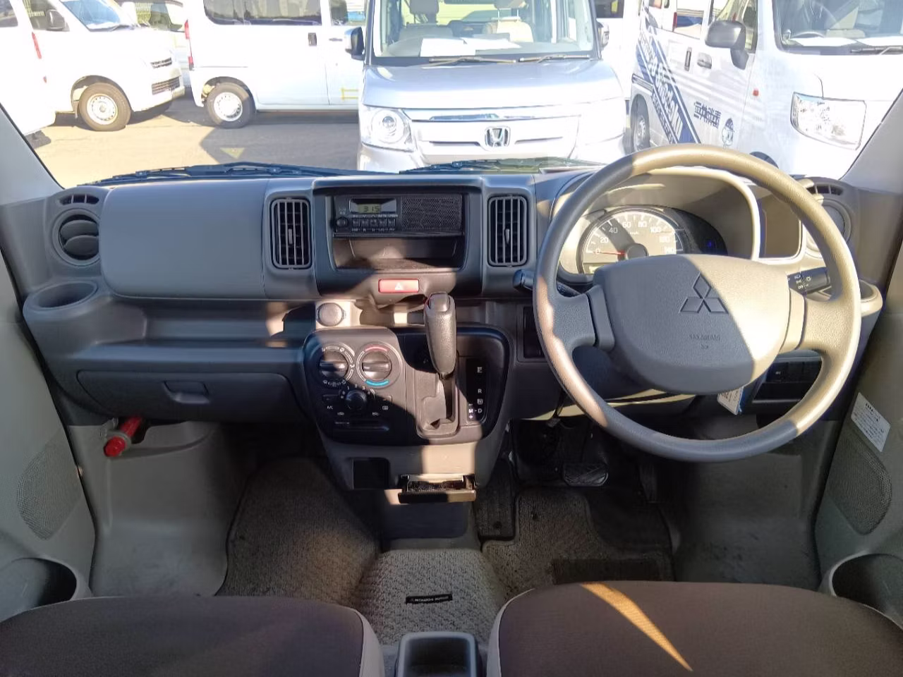 MITSUBISHI MINICAB