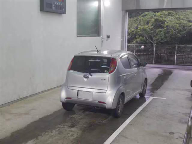 SUBARU R2