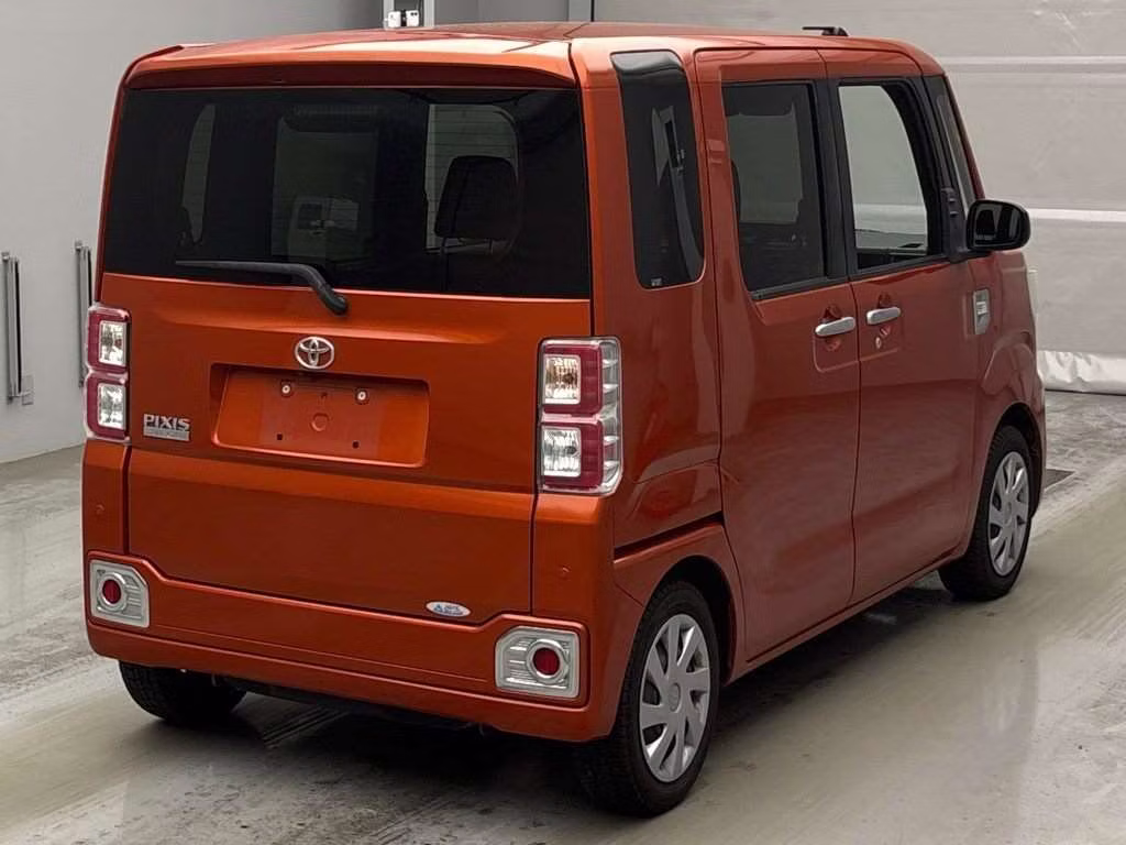 TOYOTA PIXIS MEGA
