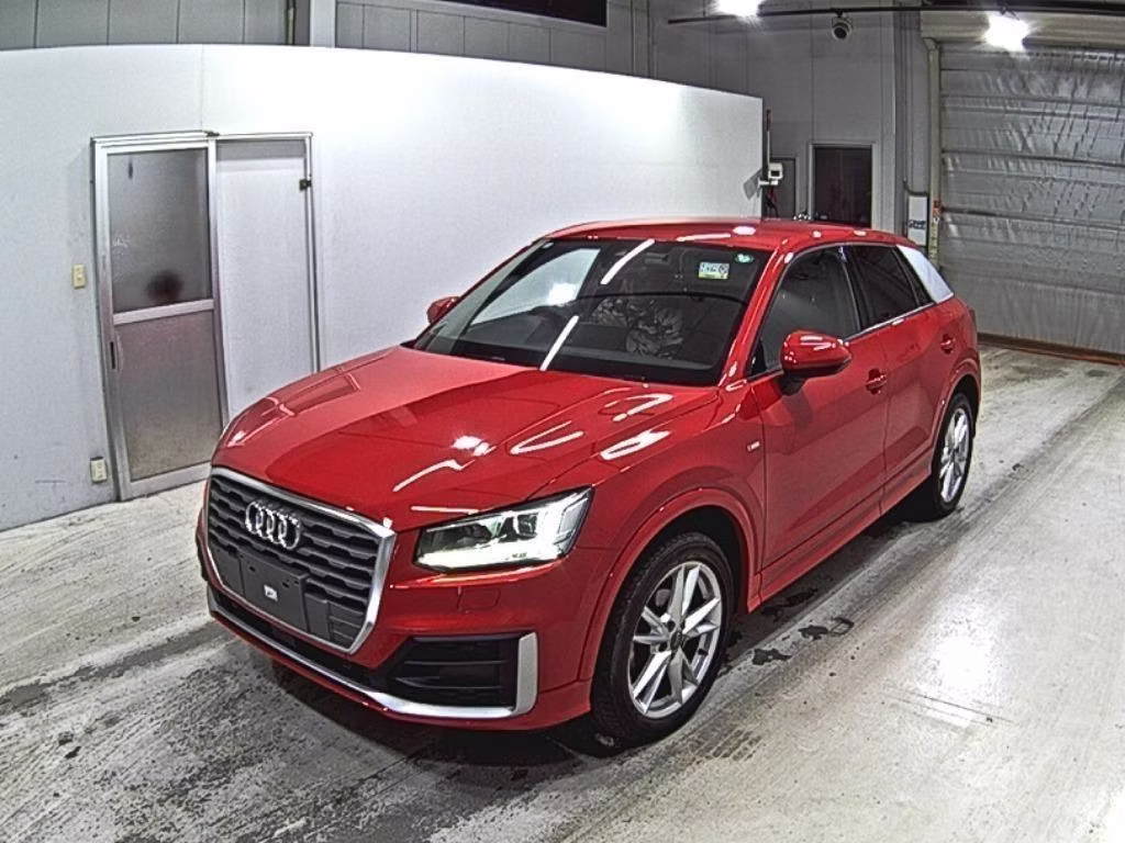 AUDI Q2