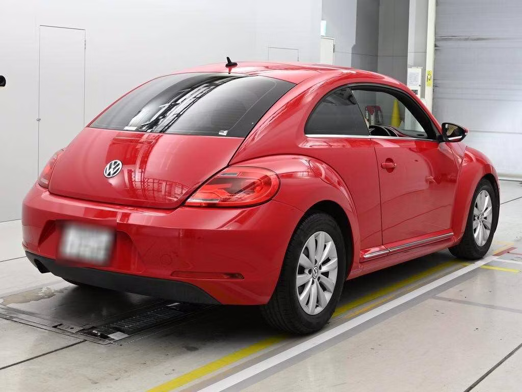 VOLKSWAGEN BEETLE