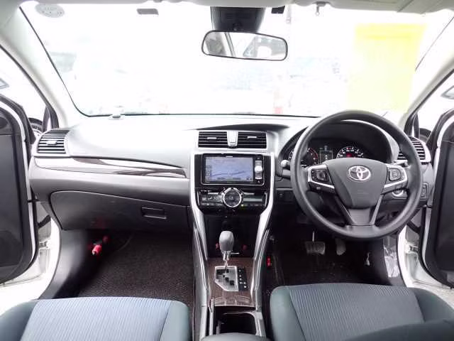 TOYOTA PREMIO