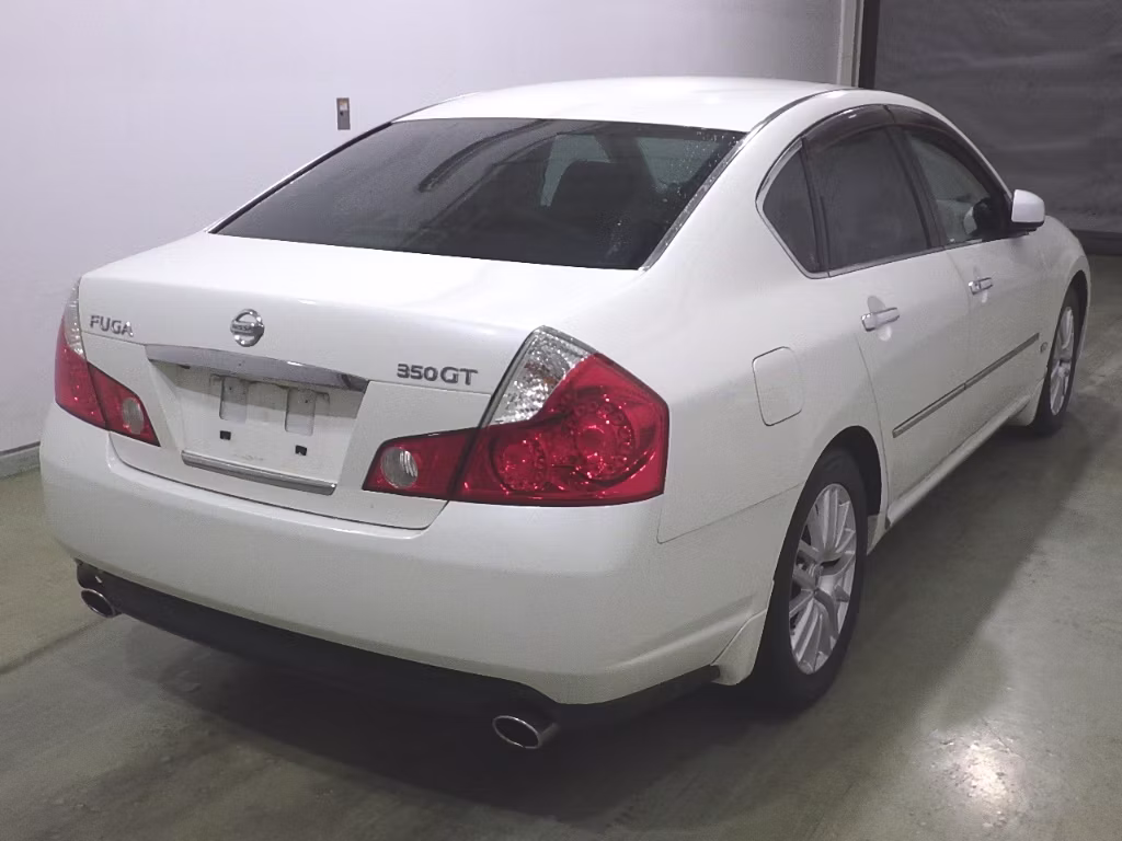 NISSAN FUGA
