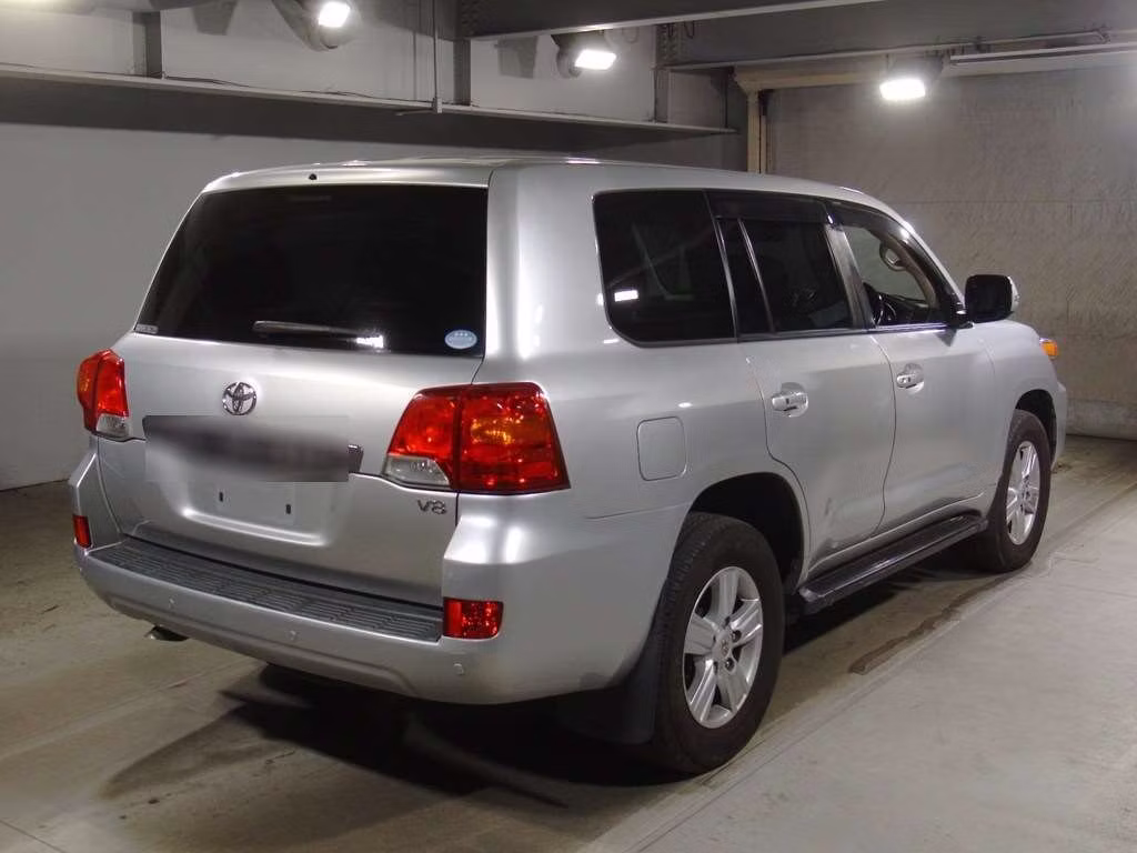 TOYOTA LAND CRUISER
