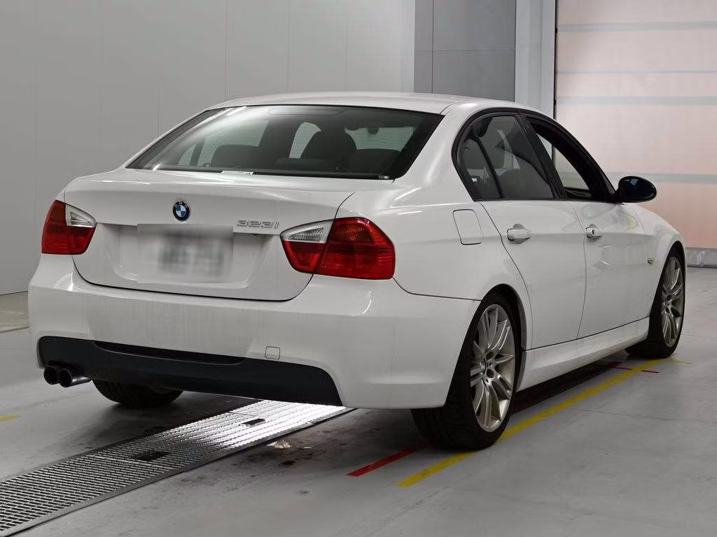 BMW 3-SERIES