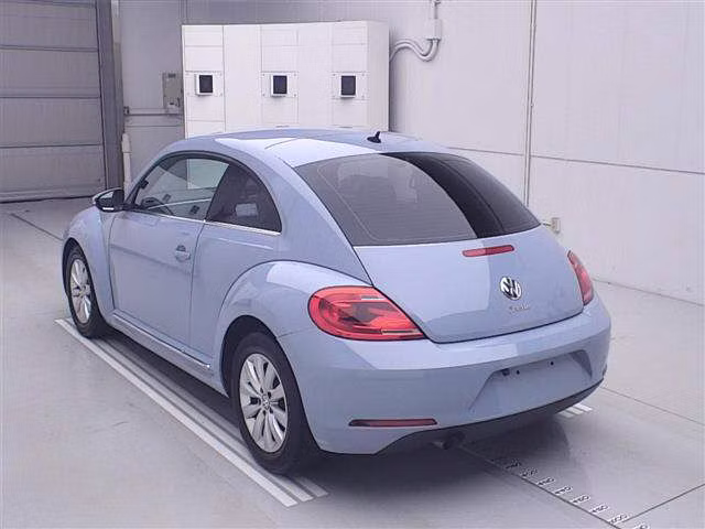 VOLKSWAGEN BEETLE