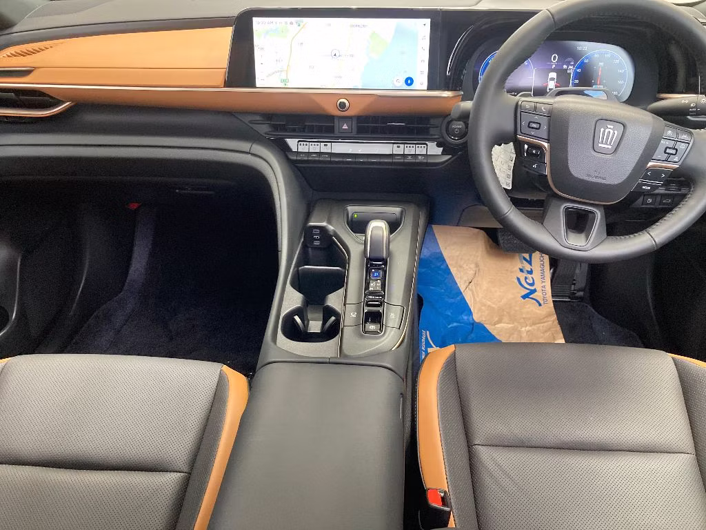 TOYOTA CROWN