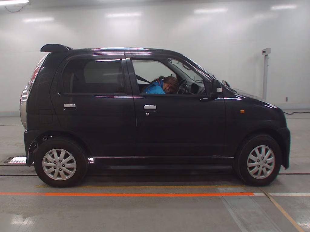 DAIHATSU TERIOS KID