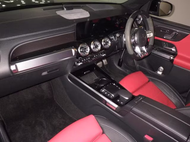 MERCEDES-BENZ GLB-CLASS