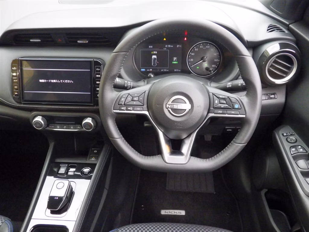 NISSAN KICKS