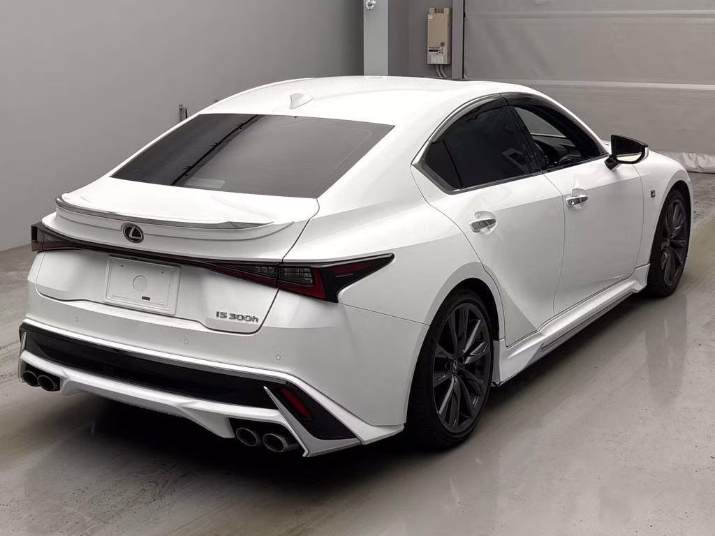 LEXUS IS300H