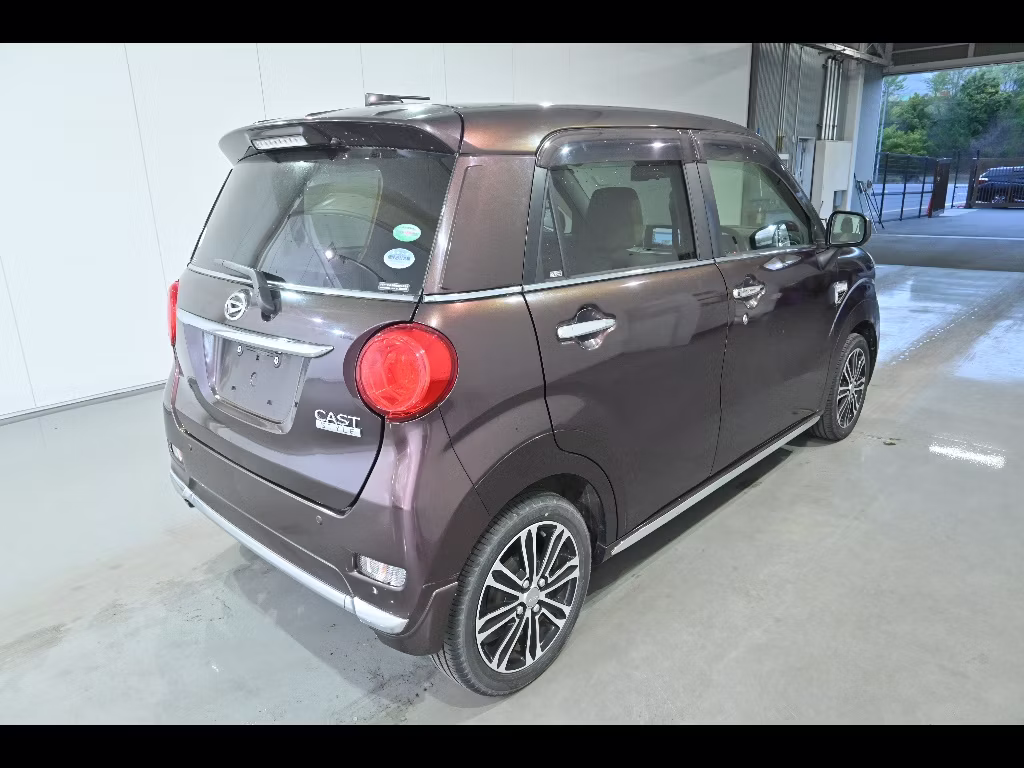 DAIHATSU CAST