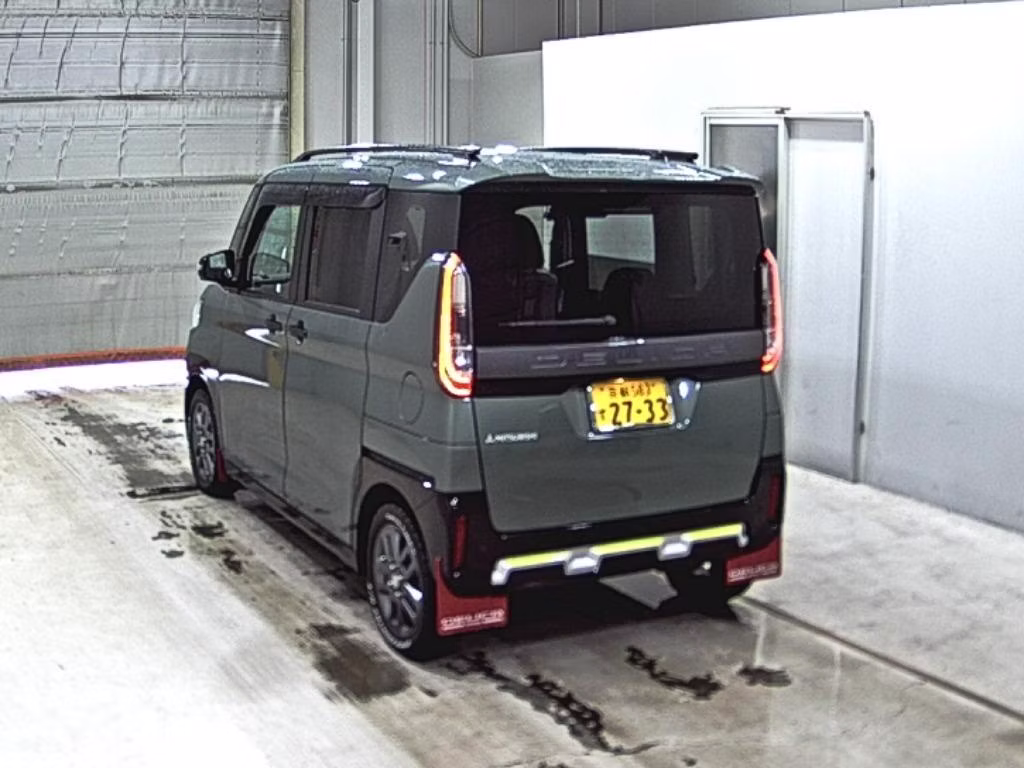 MITSUBISHI DELICA MINI