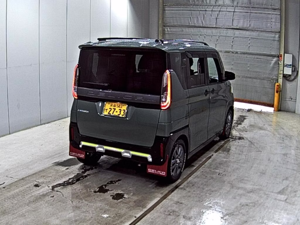 MITSUBISHI DELICA MINI