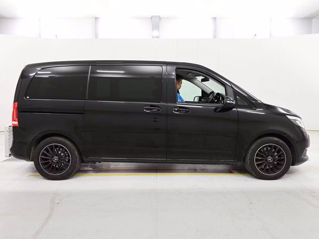 MERCEDES-BENZ V-CLASS