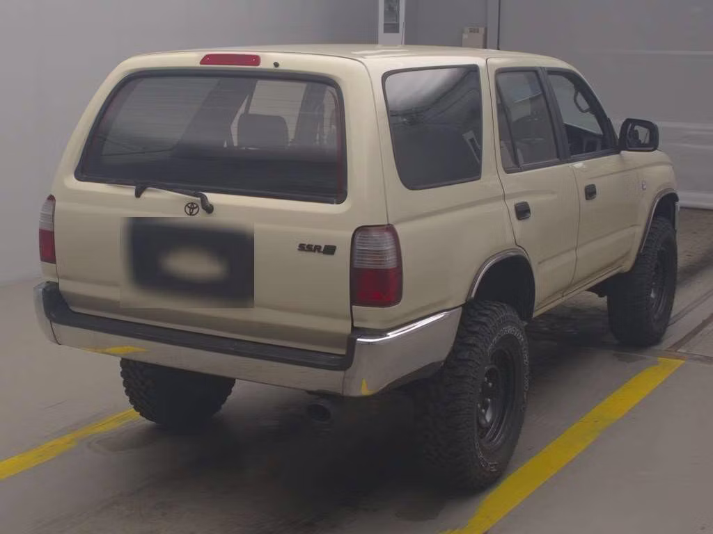 TOYOTA HILUX SURF