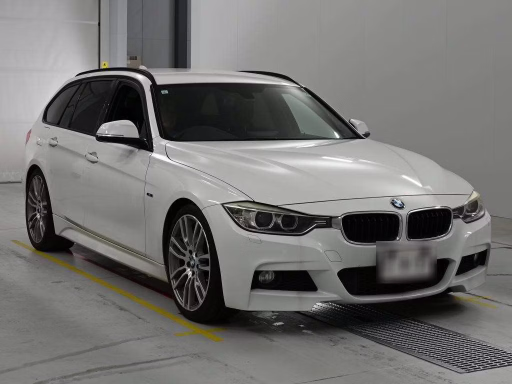 BMW 3-SERIES